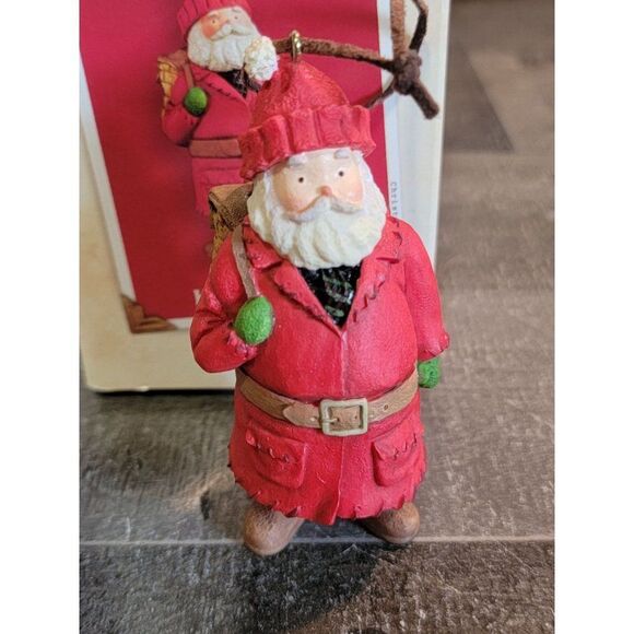 Hallmark 2003 Kris Kringle ornament Xmas Decor Santa - Picture 2 of 6